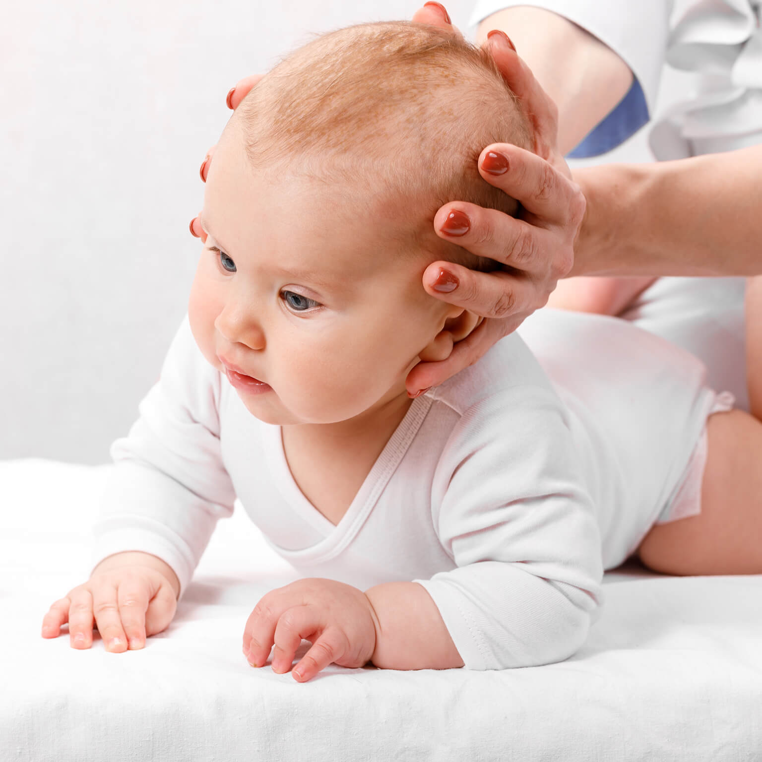 Integrative Osteopathische Behandulung bei einem Baby